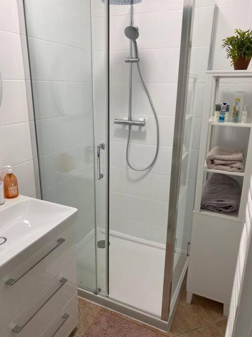 Chambre Avec Entree Independante Situation Ideale Serris Dış mekan fotoğraf