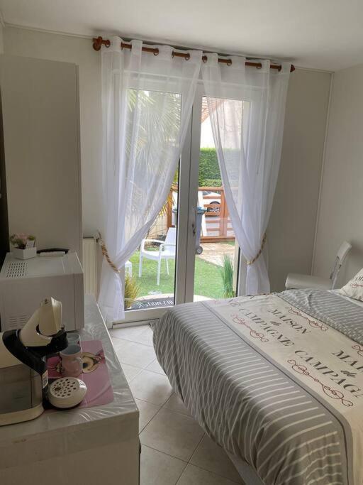 Chambre Avec Entree Independante Situation Ideale Serris Dış mekan fotoğraf
